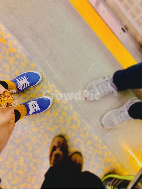 신발,보라,노랑,보라색신발,신발류,의류,clothing,footwear