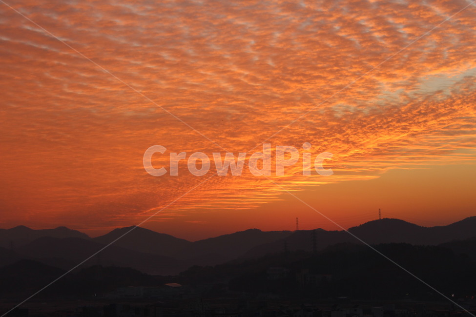 하늘,저녁,구름,풍경,해,일몰,자연,풍경,nature,landscape,outdoors,옥외,sky,sunset,dusk,황혼,dawn,새벽,red sky,붉은 하늘