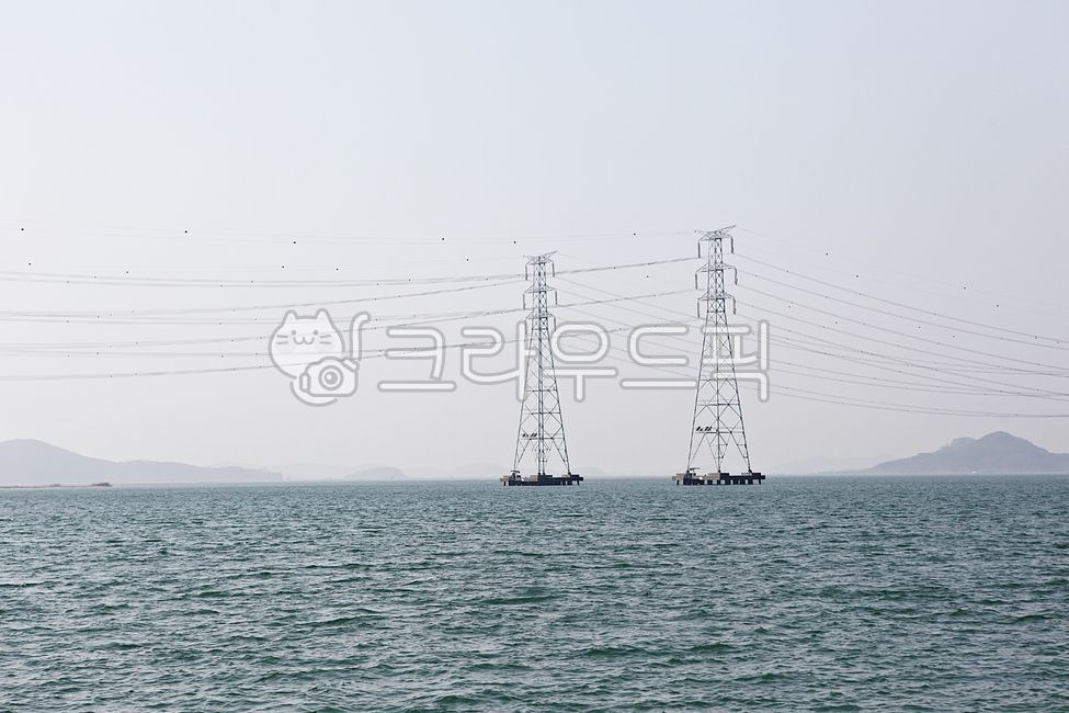 송전탑,고압전류,고압선,전류,시화호송전탑,전기,시화호,바닷물,자연,풍경,전선