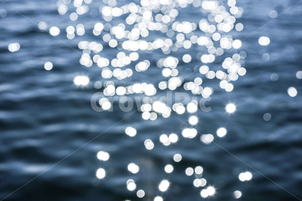윤슬,바닷가,바다,물결,물살,햇빛,빛,반짝임,wave,sea,파란,블루,수심,바닷물,서해바다,자연,풍경,nature,landscape,감성,sensible,feeling,water,물,outdoors,옥외