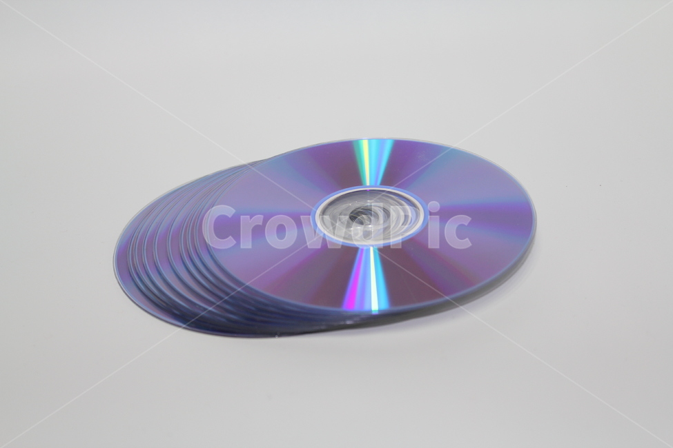 cd,시디,저장장치,컴팩트디스크,영상저장,dvd,디브이디,사물,물건,오브젝트,thing,object,matter