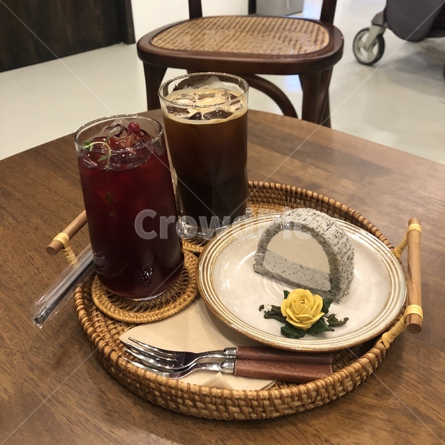 커피,가구,아메리카노,디저트,케이크,인테리어,음식,식재료,요리,food,cook,meal,dishes,food reserves