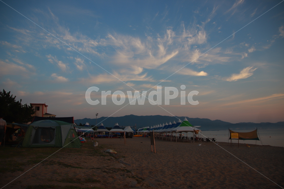 텐트,tent,바다,하늘,노을,구름,외로움,쓸쓸함,바람,자연,풍경,nature,landscape,해변,바다,beach,sea