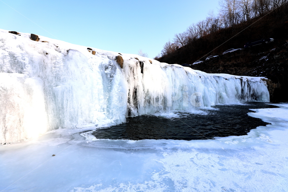 겨울,계절,얼음,강,호수,겨울,계절,winter,season,자연,풍경,nature,landscape,한국자연풍경,한국자연경관,korea nature landscape,river,outdoors,옥외,water,물,waterfall,폭포,ice,빙