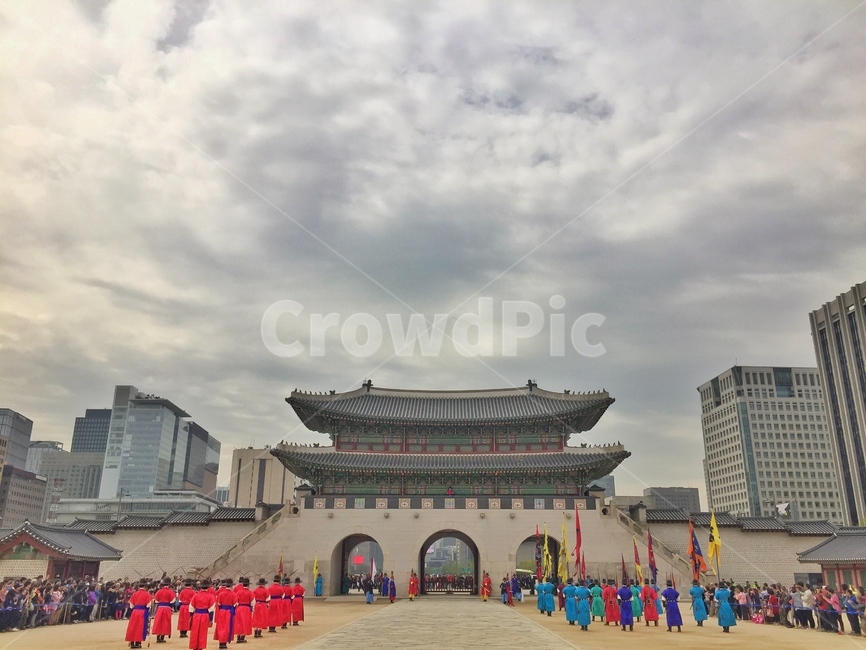 광화문,랜드마크,서울,한국문화,한국전통,seoul,landscape,landmark,touristattraction,palace,koreantraditional,koreanculture,building,건물,architecture,건축물,한국전통,한국문화,korean traditional,korean culture,랜드마크,landmark,tourist attraction,한국랜드마크,한국관광지,한국명소,korea landmark,korea tourist attraction,축제,행사,festival,carnival,event