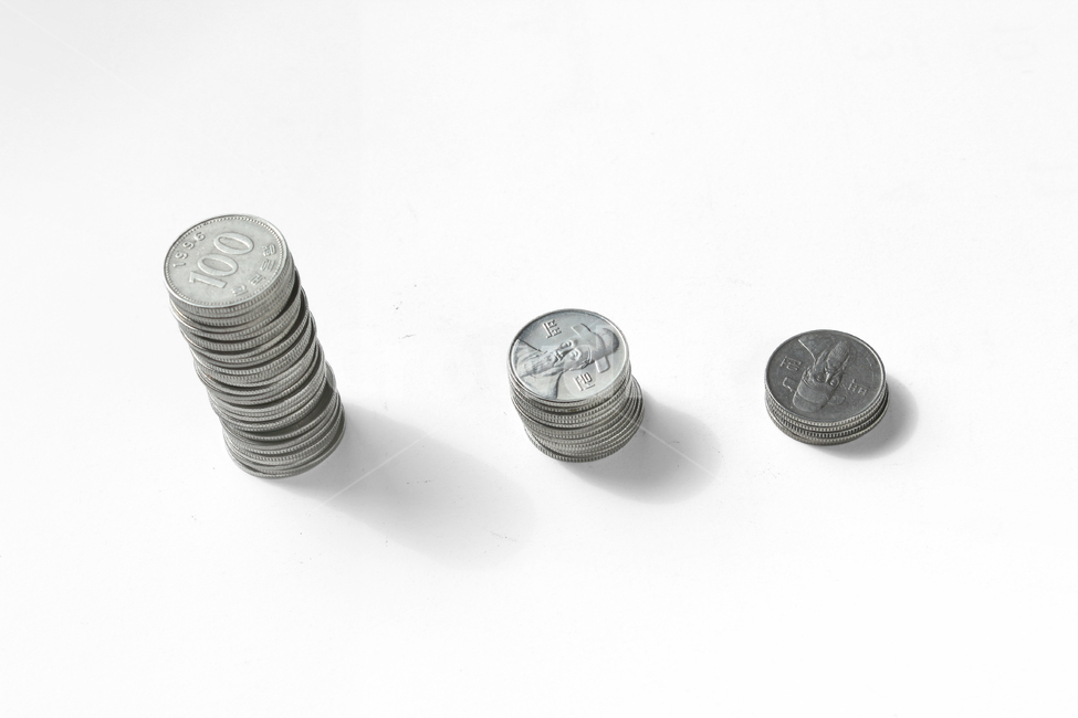 동전,한국,한국동전,100원,탑쌓기,탑,쌓기,돈,money,tower,coin,koreacoin,coins,won,경제,금융,banking,cash,many,metal,금속,은색,실버,silver,금융,돈,finance,banking,money,연출,컨셉,콘셉,direction,concept,누끼,remove background