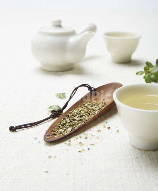 녹차,greentea,다도,차,tea,drink,마실것,한국적인,healthy,traditional,korean,전통적인,도기,말린,dry,우려낸,식물,food,음료,음료수,drink,beverage