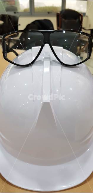 보안경,안전모,모자,안경,머리,사물,물건,오브젝트,thing,object,matter