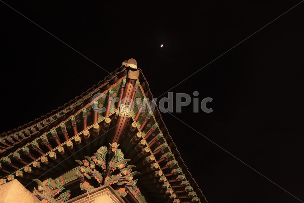한국,전통,구름,성,무늬,야경,밤,풍경,nightscape,night,landscape,한국전통,한국문화,korean traditional,korean culture,건축물,건물외관,exterior,building,structure,architecture,construction,건물