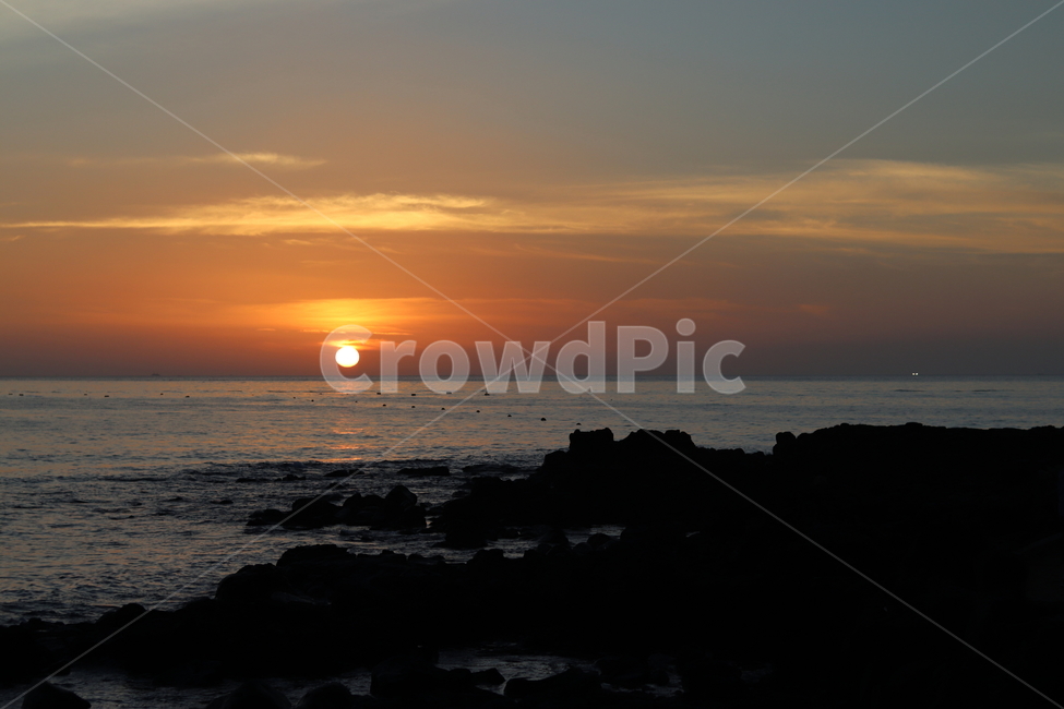 노을,sunset,해안가,해질녘,바다,바닷가,저녁,수평선,바탕,배경,따뜻한,쓸쓸한,밤,여름,선셋,자연,풍경,nature,landscape,outdoors,옥외,sunlight,햇빛,sky,하늘
