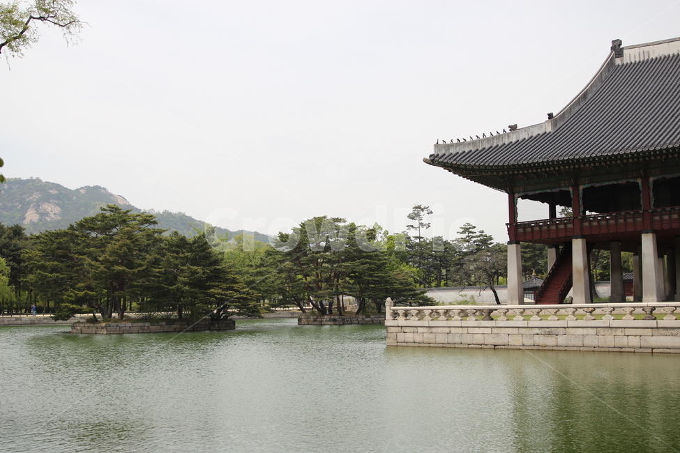 전통,랜드마크,한국전통,한국랜드마크,연못,경회루,경복궁,나무,산,하늘,한국전통,한국문화,korean traditional,korean culture,한국랜드마크,한국관광지,한국명소,korea landmark,korea tourist attraction