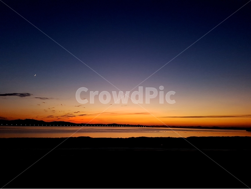 하늘,노을,밤,강,달,자연,풍경,nature,landscape,outdoors,옥외,sky,red sky,붉은 하늘,dusk,황혼,dawn,새벽,sunset,일몰