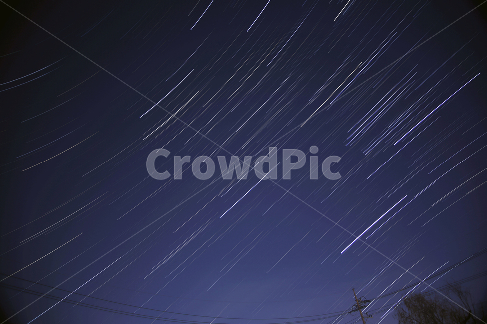 하늘,별,별궤적,별이동,별자리,자연,풍경,nature,landscape,outdoors,옥외,solar panels,태양 전지 패널,electrical device,전기 장치