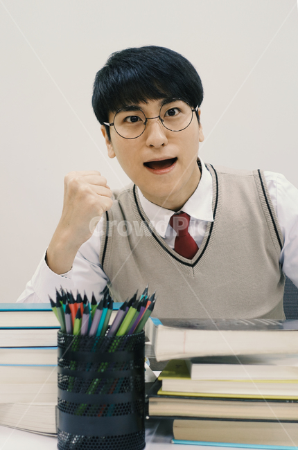 학생,수능,교육,시험,입시,고등학생,남학생,수능시험,남고생,교복,고딩,얼굴표정,표정,강의,수업,학업,학교,고등학교,exam,test,quiz,학원,사람,인물,인간,human,person,얼굴표정,facial expression,face,남성,남자,man,male,감정표현,기분,feeling,emotion,교육,학교,공부,education,learning,study,school