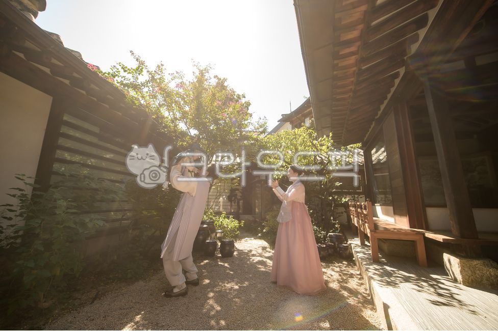 첫돌,돌잔치,한옥돌잔치,한국전통,가족한복,아기,결혼,100일,가족,행복한가족,생일,감성사진,가족사진,행복,사람,어린이,추석,배경,연인,돌,firstbirthday,traditional