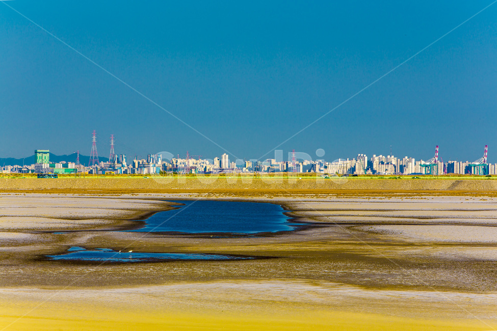 영종도,썰물,갯벌,환경,하늘,모래톱,구름,풍경,영종대교,자연,풍경,nature,landscape,한국자연풍경,한국자연경관,korea nature landscape,outdoors,옥외,land,땅