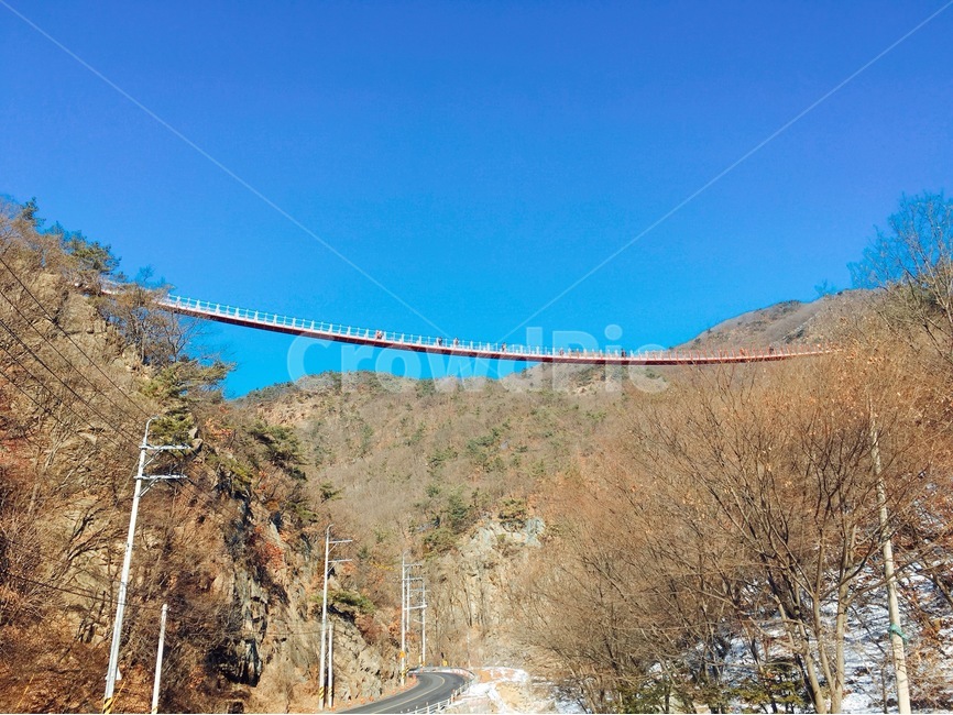 경기도,파주,감악산,출렁다리,산,등산,산행,가을,겨울,다리,양주,마장호수,국내여행,산책,관광지,명소,명산,겨울,계절,winter,season,자연,풍경,nature,landscape,한국자연풍경,한국자연경관,korea nature landscape,road,도로