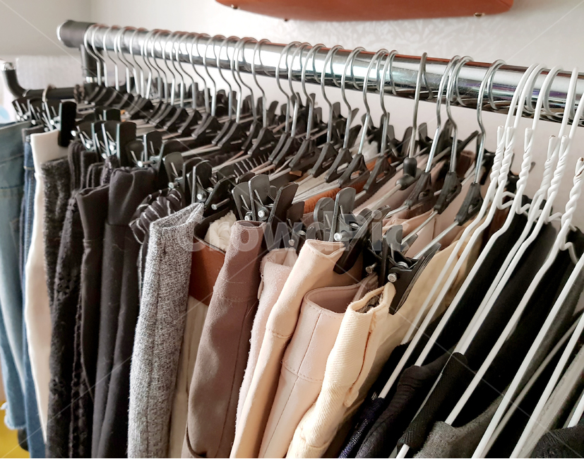 바지걸이,옷정리,옷걸이,옷행거,행거,세탁물,패션스타일,의상,fashion,style