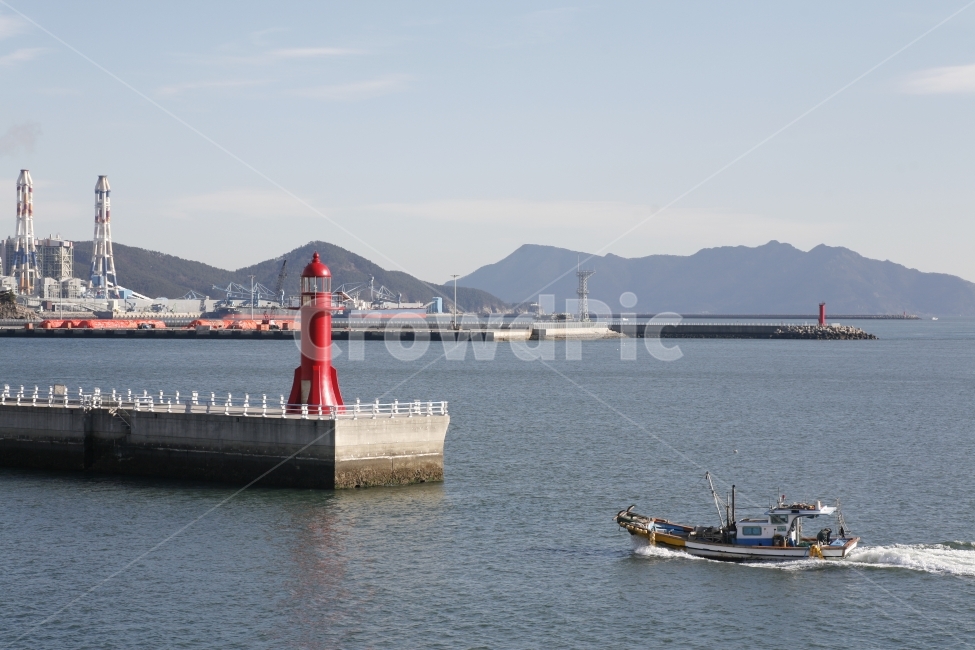 등대,빨간등대,삼천포,바다,배,가을,항해,등대,lighthouse,산업,industry,industrial,어업,fishery,fishing industry,교통,교통수단,traffic,transportation,vehicle,차량,boat,보트,building,건물,architecture,건축물,tower,탑