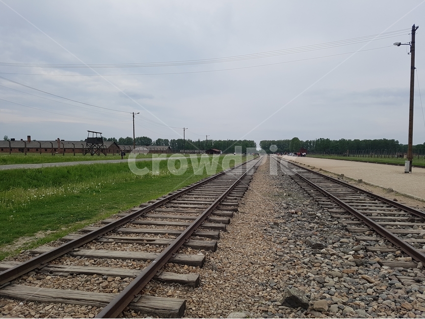 vanishing point,sight,train track,europe,train