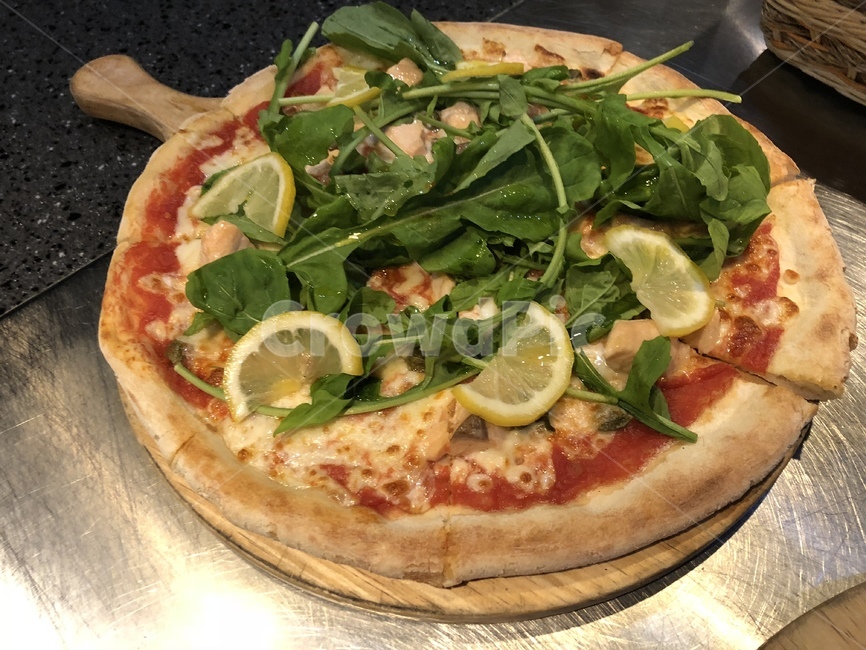 피자,이탈리안음식,pizza,이탈리안피자,살몬피자,음식,식재료,요리,food,cook,meal,dishes,food reserves,양식,서양음식,서양요리,western food,western dishes,western meal,western cook