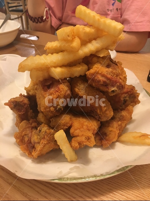 치킨,야식,감자,통닭,후라이치킨,음식,식재료,요리,food,cook,meal,dishes,food reserves,육류,고기,meat