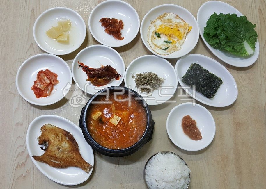 김치찌개,백반,food,음식,dish,요리,meal,찌개백반,정식,한정식,식사,kimchistew