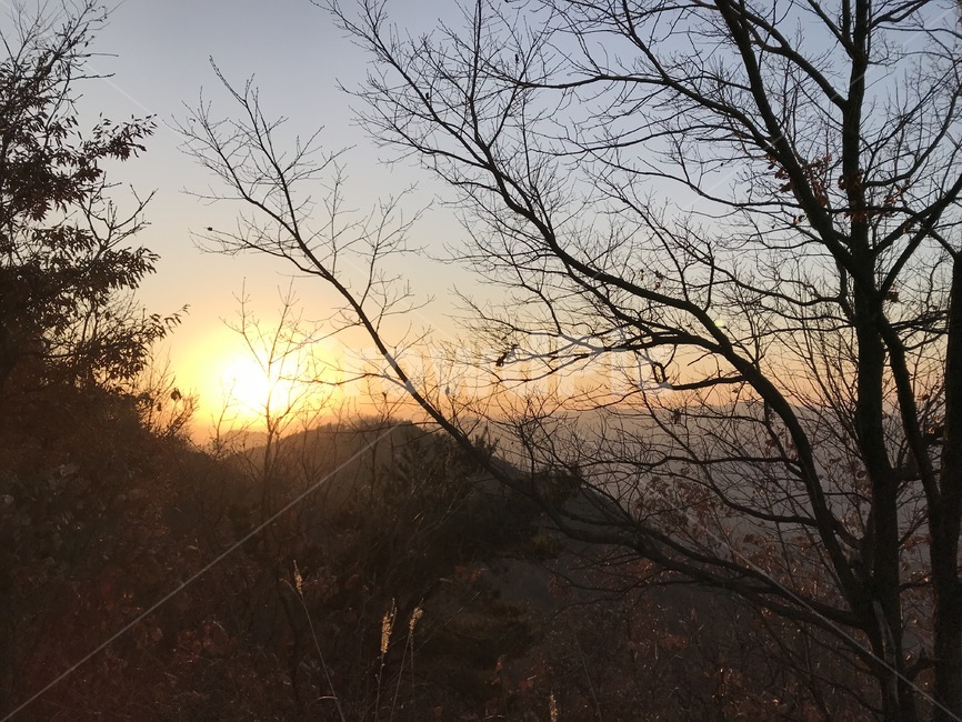 nature,자연,outdoors,옥외,sky,하늘,dusk,황혼,dawn,새벽,sunset,일몰,redsky,붉은하늘,일출,sunrise,땅거미