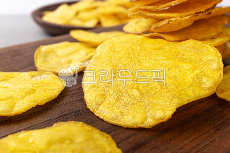 sweet potato,close up,ingredient,Sweet Potato Chips,vegetable chips,snack,fried food,dry,vegetable,food,meal,sliced,dessert,grocery,Food Ingredients,ingredients,crunchy,sweet