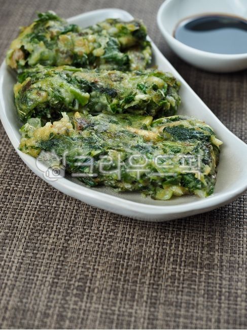 Namul,soy sauce,pancake,mixed,green onion pancake,vegetable,pajeon,food,vegetable pancake,koreanpancake,Korean food,cooking,koreanfood