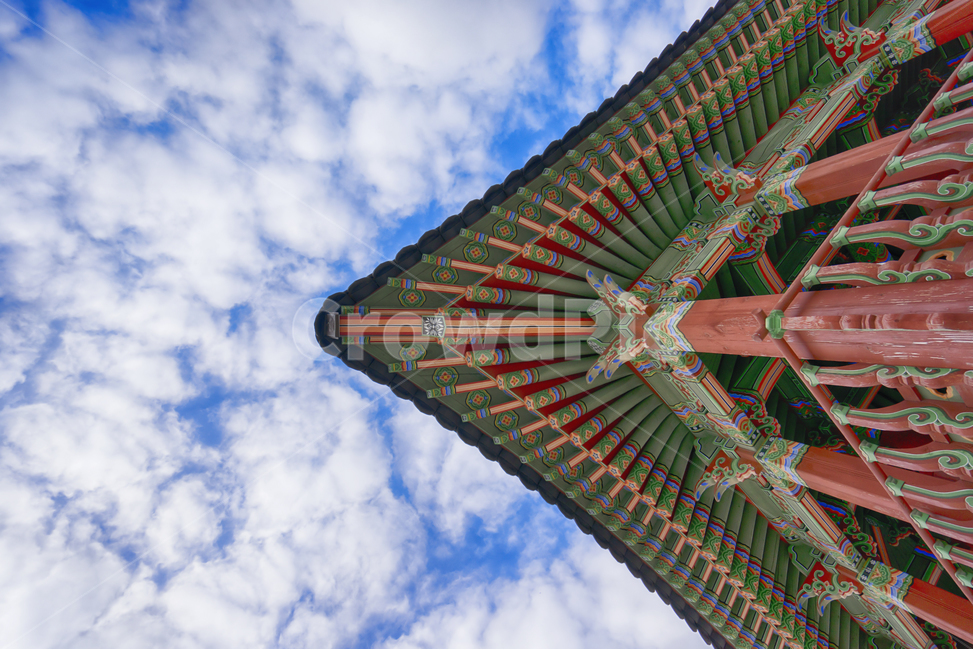 청라,청라호수공원,청라루,단청,한국의미,전통,한국전통,건축물,koreanculture,koreantraditional,하늘,exterior,structure,architecture,construction,건무외관,전통문양,한국전통,한국문화,korean traditional,korean culture,건축물,건물외관,exterior,building,structure,architecture,construction