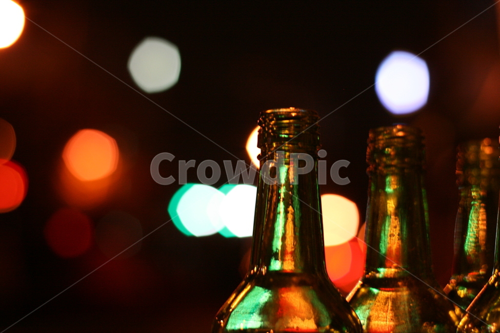 술,술병,소주,맥주,야경,한잔,주류,사물,물건,오브젝트,object,공병,빈병,풍경,감성,감정,feeling,sensible,밤,저녁,새벽,보케,빛,빛망울,alcohol,건배,술한잔,혼술,술,주류,alcohol,감성,sensible,feeling