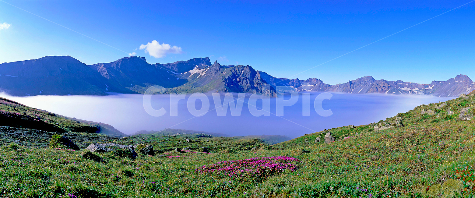mountain,산,mountainrange,산맥,nature,자연,outdoors,옥외,slope,경사,백두산,천지,백록담,하늘,날씨,야생화,꽃,백두산야생화,백두산꽃,구름,자연,풍경,nature,landscape
