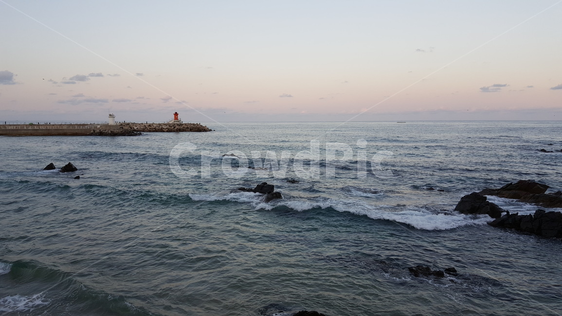 바다,풍경,자연,하늘,노을,파도,물,water,sea,beach,석양,해변,등대,한국,묵호항