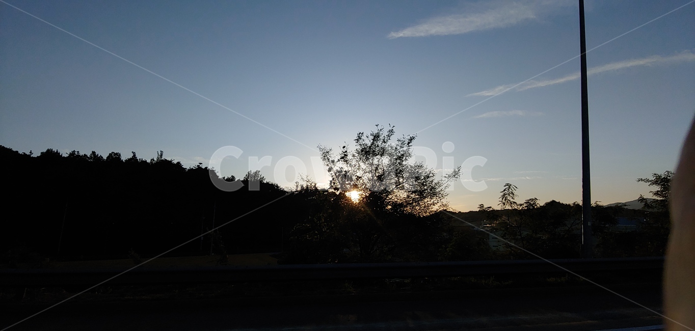 sunset,해저무는중,명암,구름,어둠,자연,풍경,nature,landscape,flare,플레어,light,빛