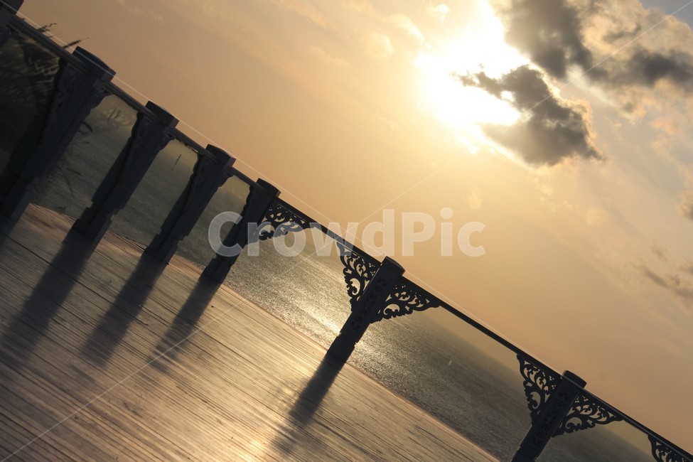 인도네시아,발리,석양,일몰,바다,하늘,대양,햇빛,sunlight,indonesia,bali,beachsunset,sunset,dusk,beforesunset,nature,자연,자연,풍경,nature,landscape,water,물,flare,플레어,light,빛,waterfront,워터 프론트