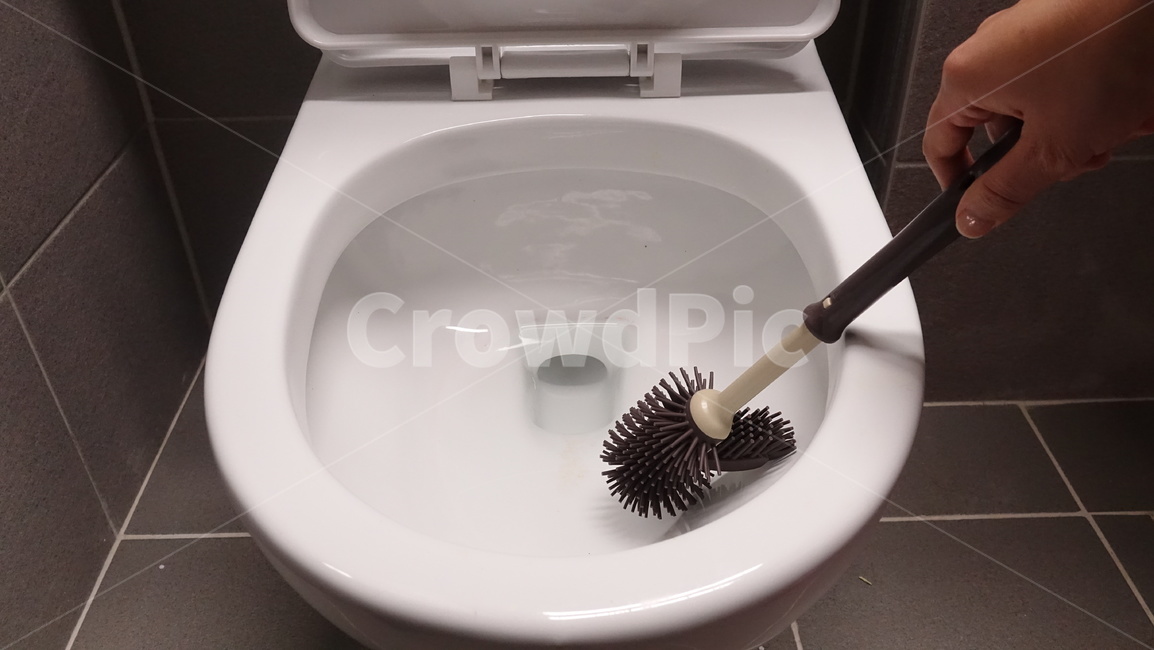 toilet,변기,변기청소,청결,청소용품,욕실,화장실,타일,깨끗한,깔끔한,변기솔,반짝반짝,청소,bathroom