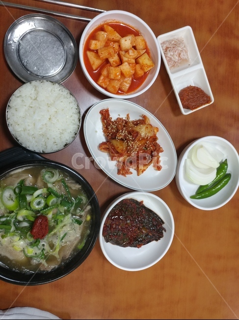 국밥,혼밥,머리국밥,김치,식당,음식,식재료,요리,food,cook,meal,dishes,food reserves,한식,한국음식,한국요리,korean food,korean dishes,korean meal,korean cook