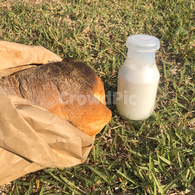 beverage,마실것,drink,milk,빵,bread,식품,food,우유,음식,식재료,요리,food,cook,meal,dishes,food reserves,빵,bread