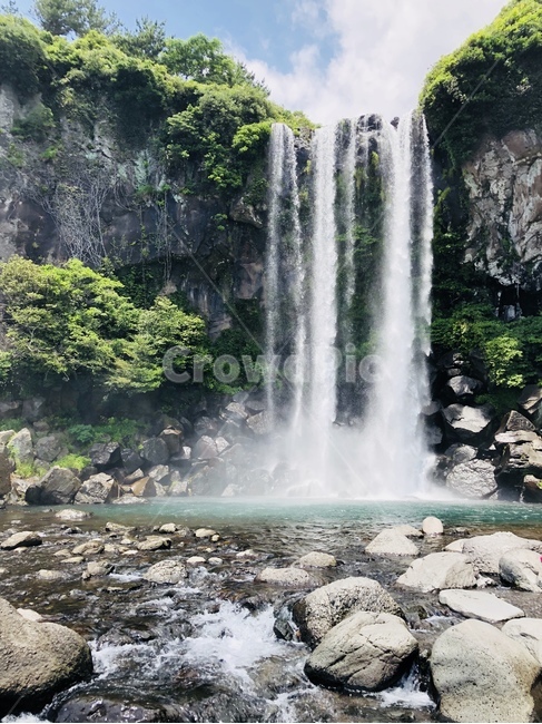 폭포,제주도,풍경,한국,자연,폭포소리,평온,물,하늘,색감,돌,자연,풍경,nature,landscape