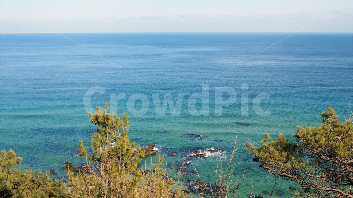 	바다,동해,하늘,수평선,풍경,배경화면,감성,푸른색,blue,ocean,sea,sky,자연,nature,여행,투명한,에메랄드,파란색,자연,풍경,nature,landscape,한국자연풍경,한국자연경관,korea nature landscape,promontory,곶,outdoors,옥외,대양,water,물,바다,land,땅,shoreline,해안선