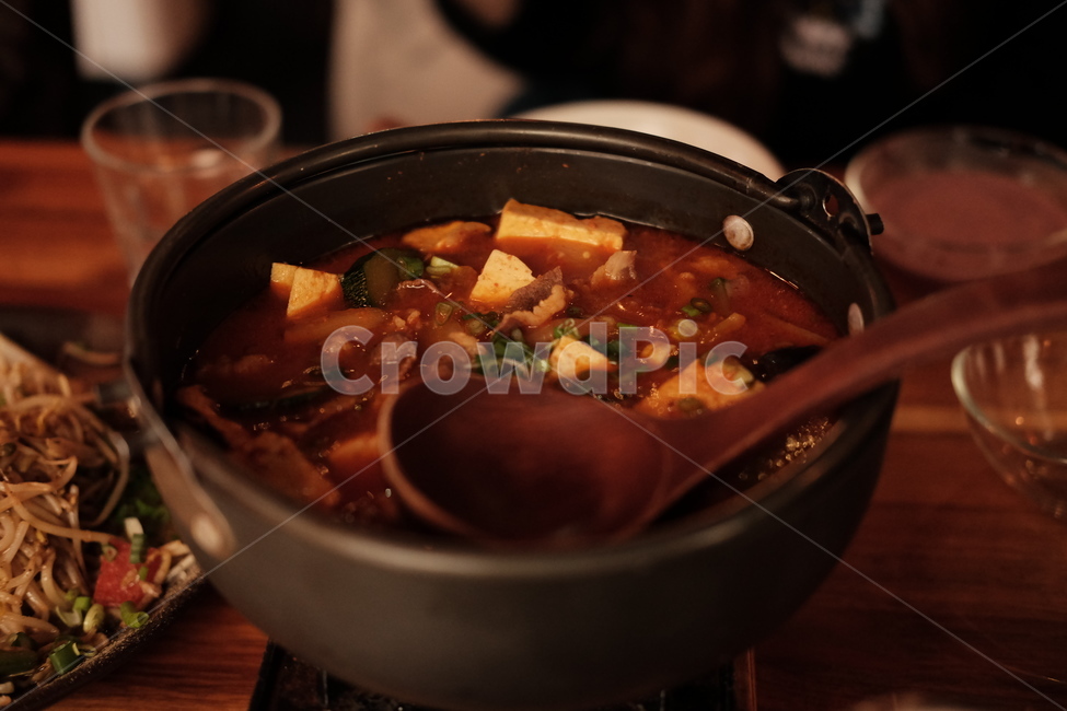 음식,두부찌개,찌개,술안주,된장찌개,한정식,한식,안주,뜨거운,매운,따뜻한,가정식,백반,음식,식재료,요리,food,cook,meal,dishes,food reserves,한식,한국음식,한국요리,korean food,korean dishes,korean meal,korean cook