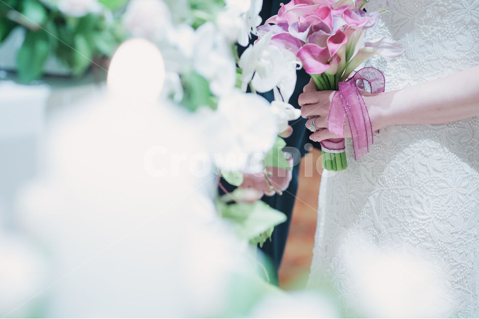웨딩,부케,결혼,웨딩드레스,결혼반지,사람,인물,인간,human,person,신체일부,몸,body,여성,여자,woman,female,lady,결혼,혼례,웨딩,wedding,marriage,marry,기념일,축하,anniversary,congratulation,celebrate,celebration