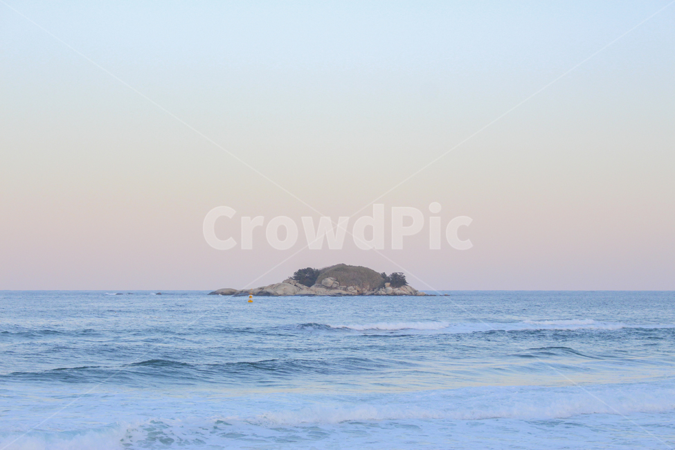 바다,파도,노을,파스텔,섬,에메랄드,해변,속초,자연,풍경,nature,landscape,색깔,색상,색채,색감,color sense,color sensitivity,feeling of color,land,땅,outdoors,옥외,water,물,sea,ocean,대양,shoreline,해안선,coast,연안