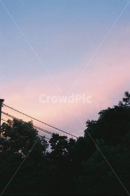 강,석양,노을,하늘,뉴욕,브루클린브릿지,다리,강변,구름,도시