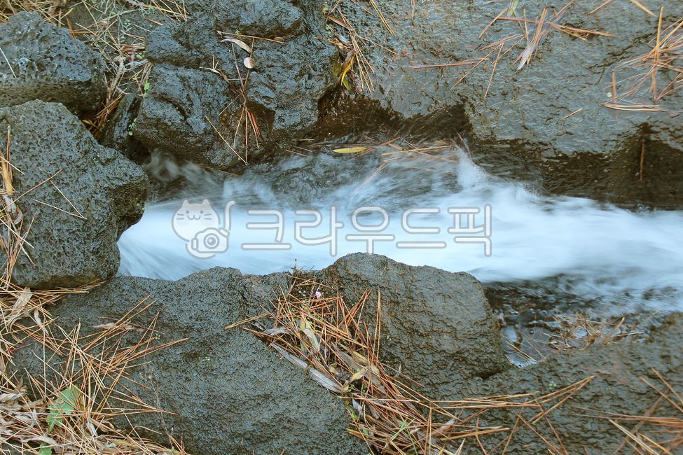 흐르는물,샘물,시냇물,water,물,nature,자연,outdoors,옥외,유속,흐름,유동,물흐름