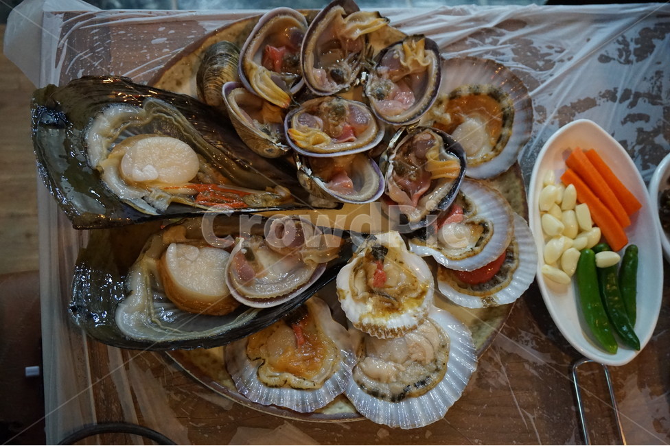 조개,가리비,조개구이,조개모듬,음식,요리,신선하다,해산물,수산물,씨푸드,food,cook,외식,회식,어패류,식사,숯불,여름,한여름,불,seafood,해물모듬,모듬해물,해물,술안주,그릴,캠핑,지글지글,보글보글,키조개,완자,청사포,모듬조개,식재료,구이,싱싱,seashell,animal,동물,sealife,무척추동물,invertebrate,해양생물,음식,식재료,요리,food,cook,meal,dishes,food reserves,수산물,해산물,fishery products,seafood