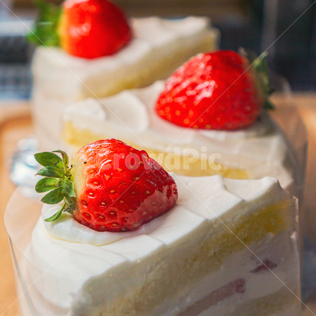 딸기,딸기케이크,케이크,딸기케익,케잌,케익,strawberry,dessert,디저트,음식,food,크림,디저트,간식,후식,dessert,snack