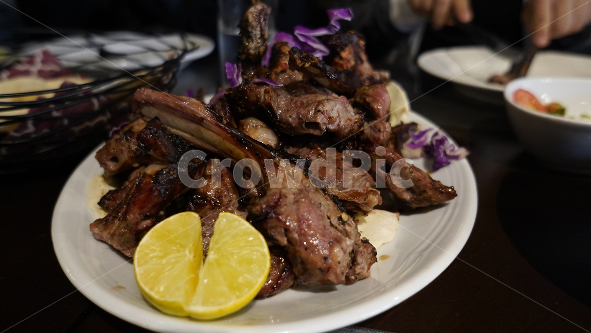 아랍,양갈비,음식,고기,양고기,food,레몬,구이,갈비,uae,두바이,중동,맛집,음식,식재료,요리,food,cook,meal,dishes,food reserves,육류,고기,meat