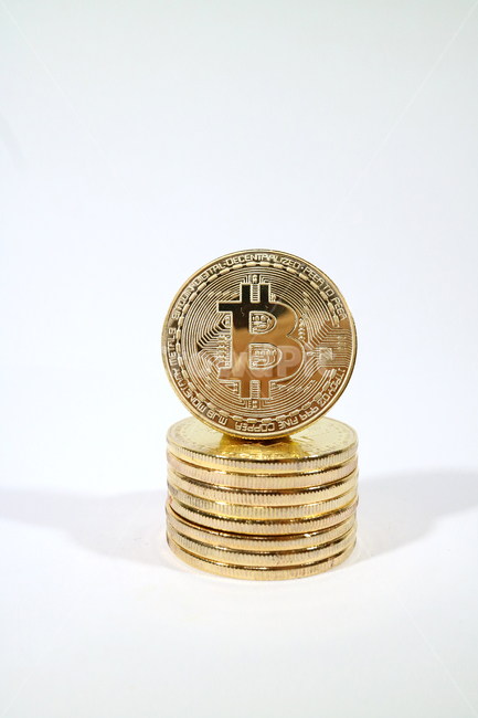 digital,Nukki,Bitcoin,economy,virtual currency,cryptocurrency,password,bank,gold coin,money,blockchain,online,currency,finance,coin,object